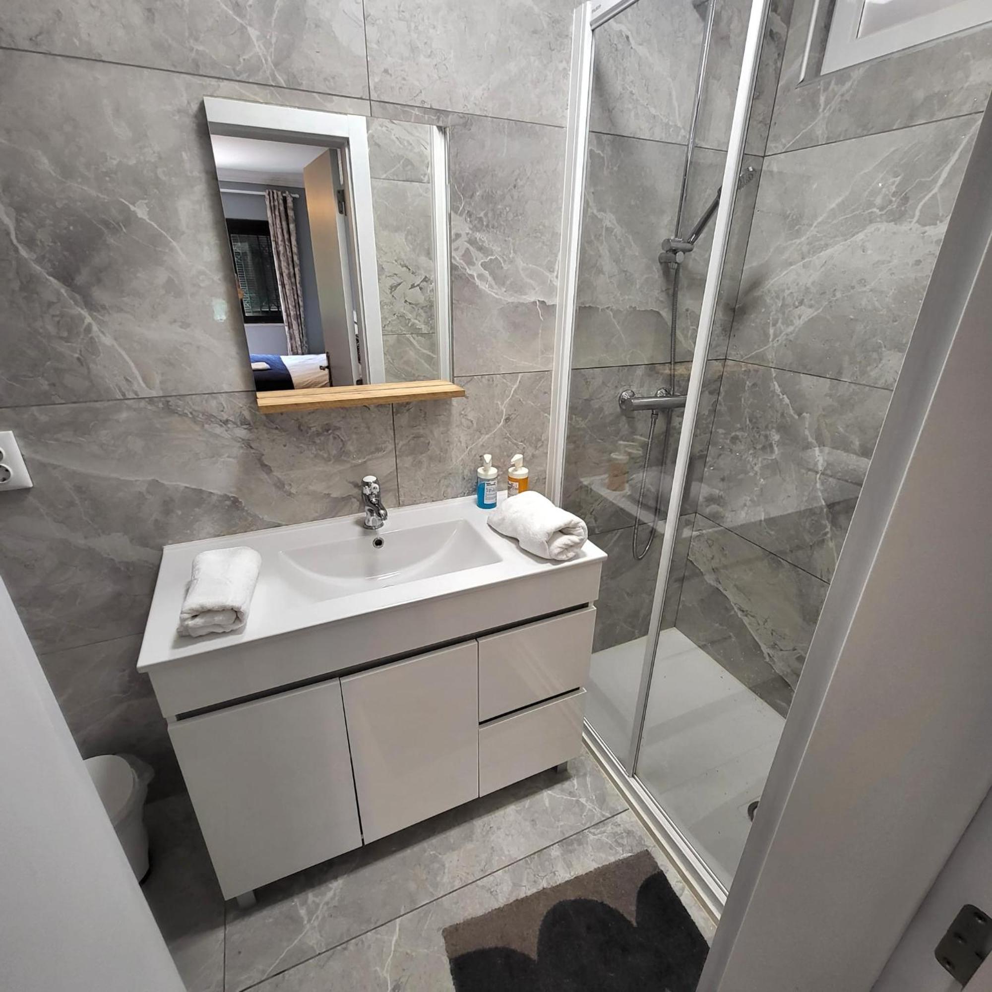 Oeiras Lagoas Parque ,Elite Home Porto Salvo  ภายนอก รูปภาพ